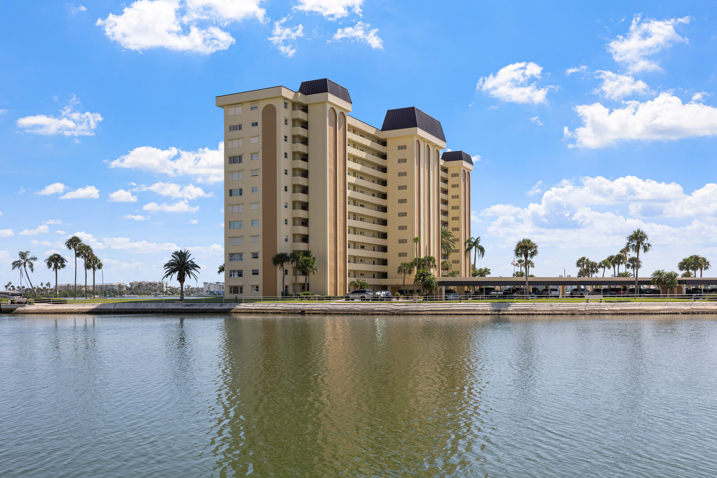 4775 Cove Circle - 202