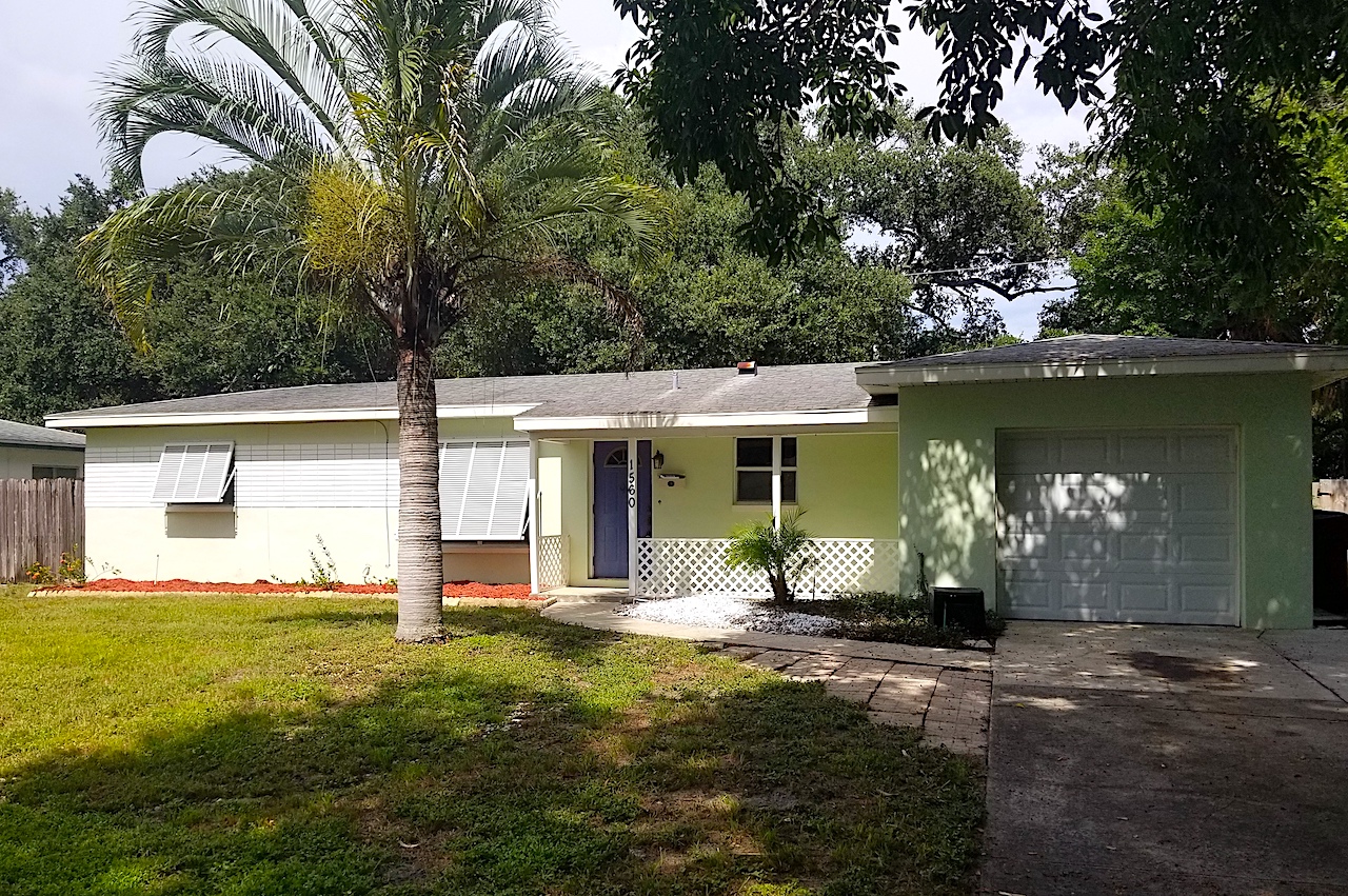 1560 Robinson Drive North